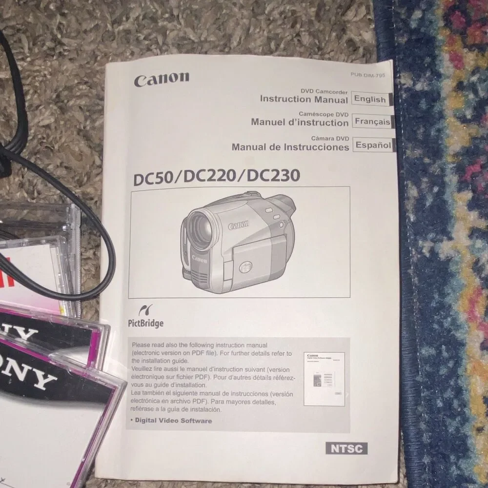 Canon DC220 DVD Handheld Camcorder Silver, 35x Optical Zoom, 2.7